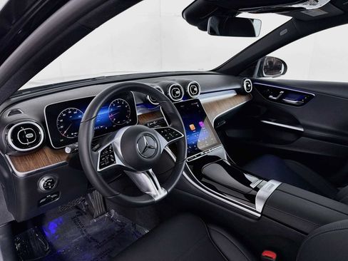 Used 2025 Mercedes-Benz C 300 4MATIC Sedan image 9