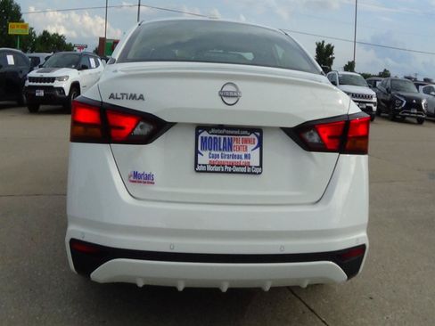 Used 2025 Nissan Altima 2.5 SV FWD image 7