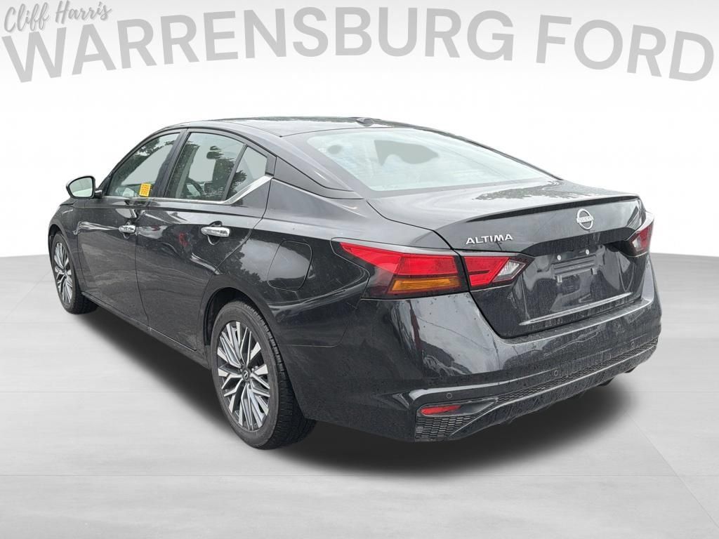 Used 2025 Nissan Altima 2.5 SV FWD image 5