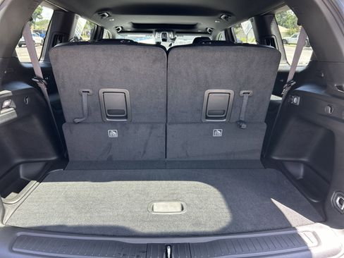 New 2025 Jeep Grand Cherokee L Altitude image 8