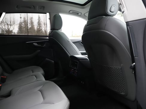 Used 2024 Audi Q8 Premium Plus w/ Premium Plus Package image 12