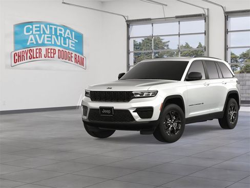 New 2025 Jeep Grand Cherokee Altitude image 1