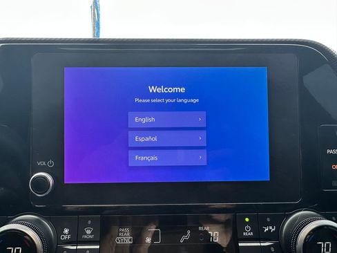Used 2023 Toyota Highlander XSE AWD/4WD image 17