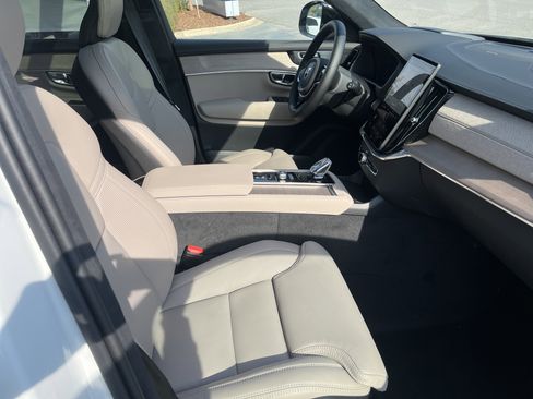 New 2026 Volvo XC90 T8 Ultra w/ Lounge Package image 27