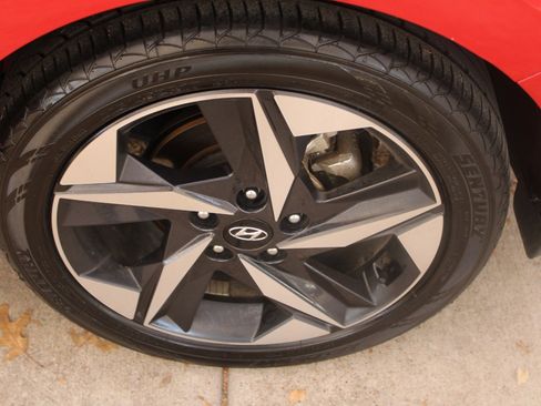 Used 2023 Hyundai Elantra SEL w/ Convenience Package image 31