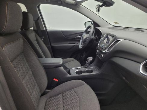 Used 2024 Chevrolet Equinox LT w/ LPO, Floor Liner Package FWD image 21