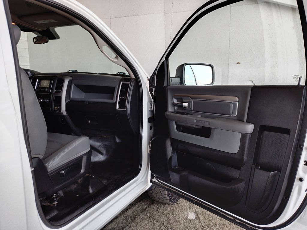 Used 2018 RAM 1500 Tradesman w/ Power & Remote Entry Group AWD/4WD image 10