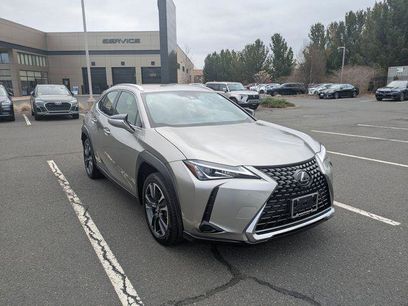 Certified 2021 Lexus UX 200 w/ Accessory Package (Z2)