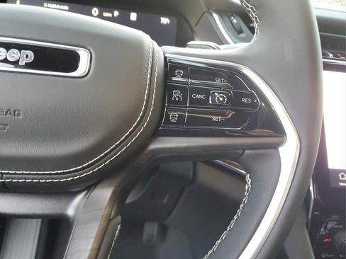 New 2025 Jeep Grand Cherokee Overland w/ Luxury Tech Group IV image 23