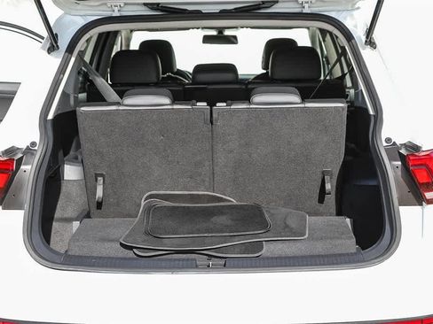 Used 2019 Volkswagen Tiguan SE image 24