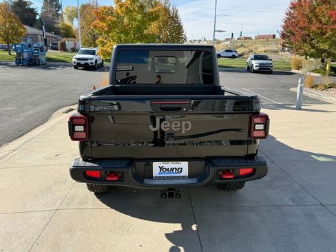 New 2025 Jeep Gladiator Rubicon w/ Convenience Group image 8
