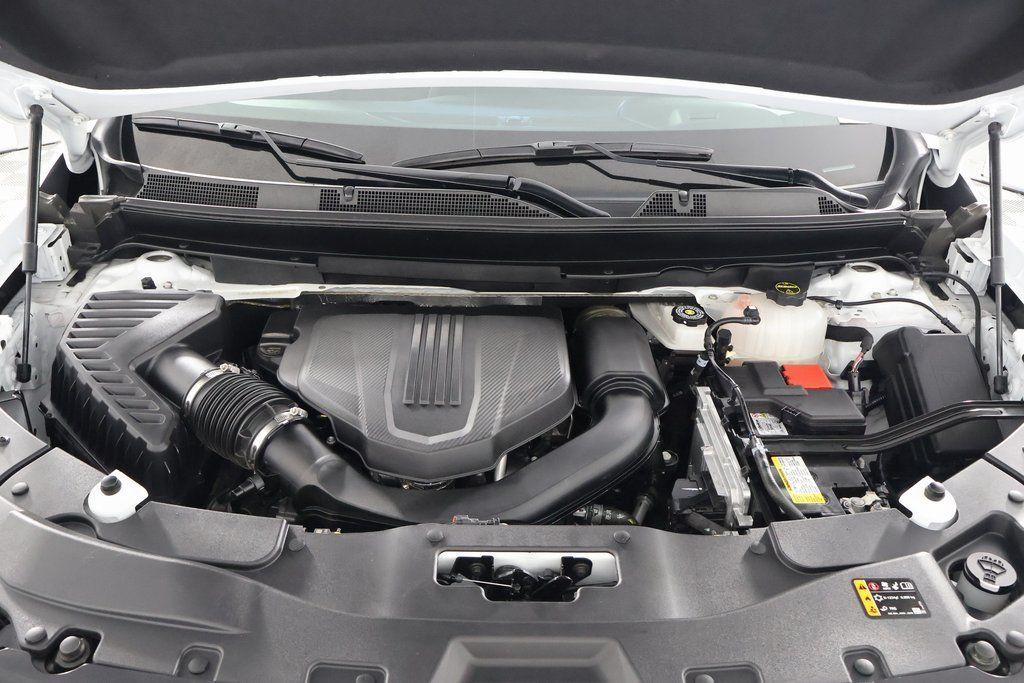 Used 2025 Chevrolet Traverse LT AWD/4WD image 16