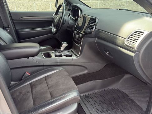 Used 2021 Jeep Grand Cherokee Laredo X AWD/4WD image 21