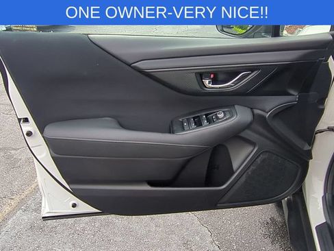 Used 2025 Subaru Outback Premium AWD/4WD image 12
