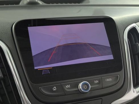 Used 2019 Chevrolet Equinox Premier FWD image 17