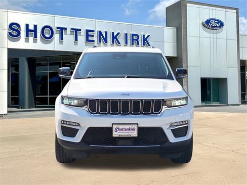 Used 2023 Jeep Grand Cherokee Limited image 2