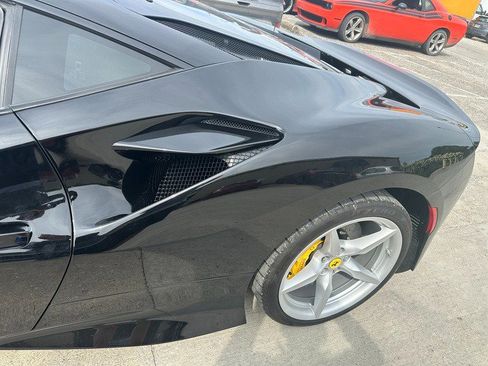 Used 2022 Ferrari F8 Tributo image 17