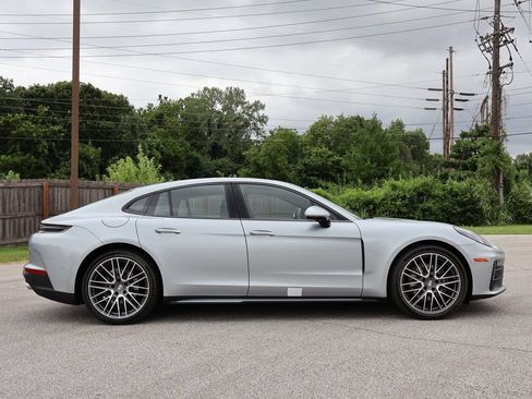 Certified 2025 Porsche Panamera 4 AWD/4WD image 9