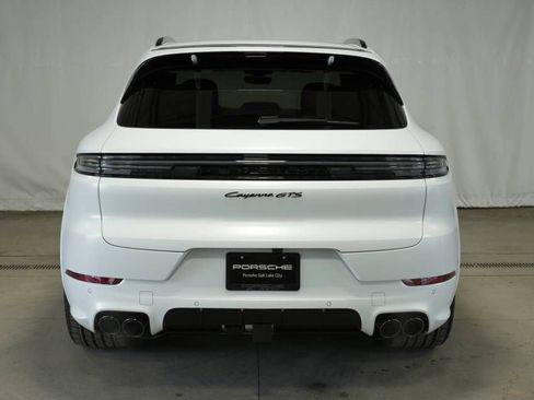New 2026 Porsche Cayenne GTS image 12