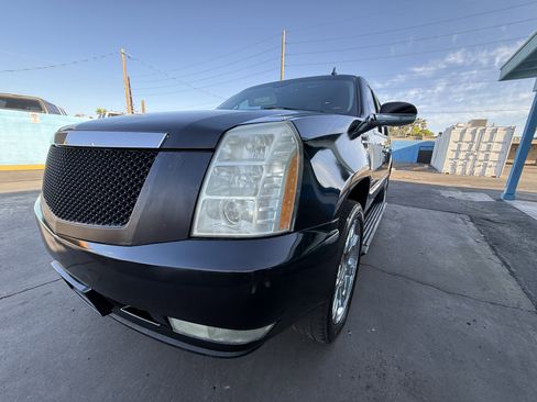 Used 2008 Cadillac Escalade AWD image 8