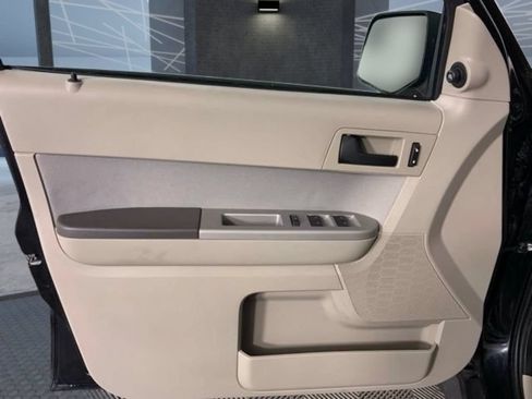 Used 2012 Ford Escape XLT AWD/4WD image 19