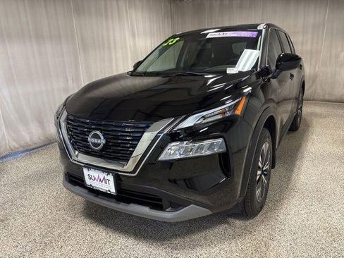Used 2023 Nissan Rogue SV image 7