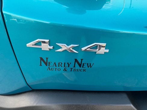 Used 2019 Jeep Renegade Latitude w/ Cold Weather Group image 18