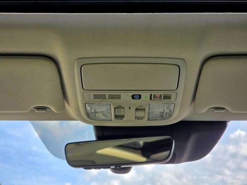 Used 2020 Honda Accord Touring image 25