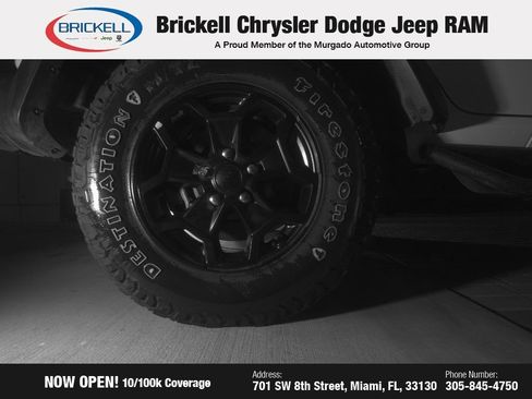 Used 2023 Jeep Wrangler Unlimited w/ Sun & Screen Package image 30