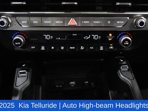 Used 2025 Kia Telluride S image 20