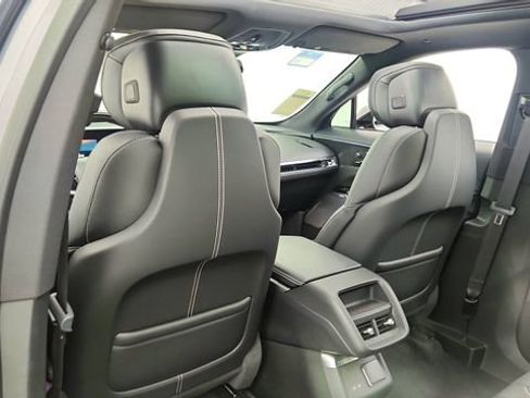 Used 2024 Cadillac Lyriq Sport image 32