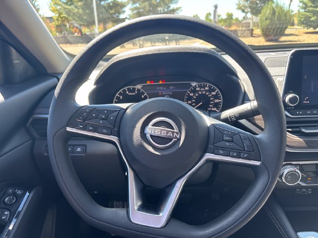 Used 2023 Nissan Altima 2.5 SV AWD/4WD image 13