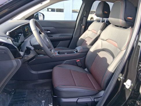 New 2026 Nissan Kicks SR w/ SR Premium Package image 10