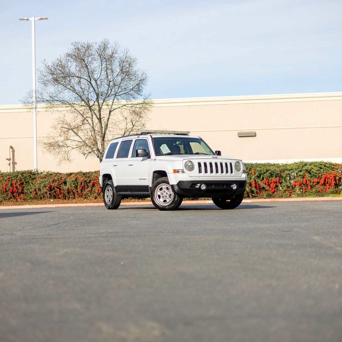 Used 2016 Jeep Patriot Sport w/ Power Value Group FWD image 1