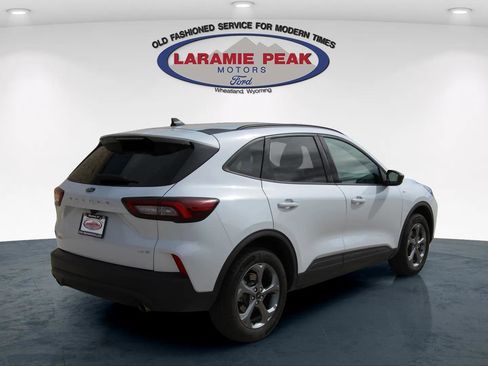 Used 2025 Ford Escape ST-Line image 3