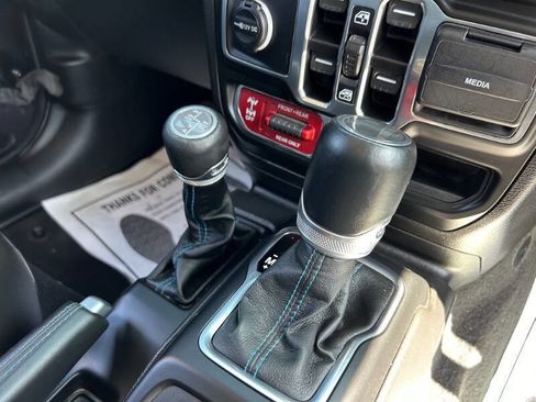 Used 2023 Jeep Wrangler Unlimited Rubicon 4xe AWD/4WD image 12