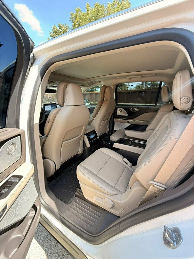 Used 2020 Lincoln Aviator Reserve w/ Equipment Group 202A AWD/4WD image 9