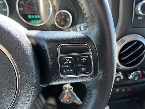 Used 2018 Jeep Wrangler Unlimited Sport S image 18