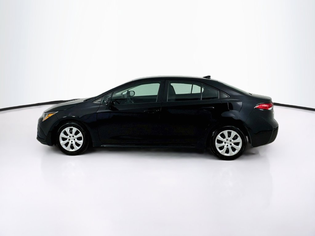 Used 2024 Toyota Corolla LE FWD image 4