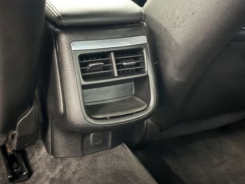 Used 2016 Chevrolet Impala LT w/ Convenience Package image 8