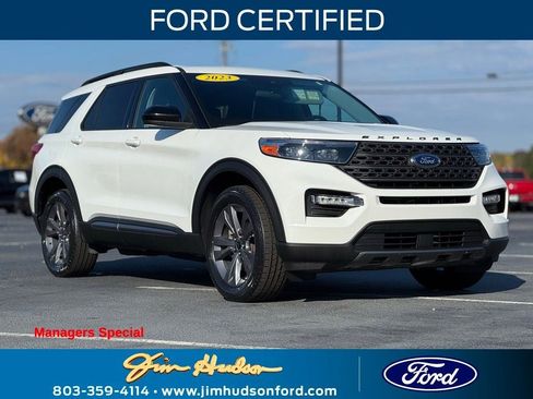Certified 2023 Ford Explorer XLT w/ Equipment Group 202A image 1