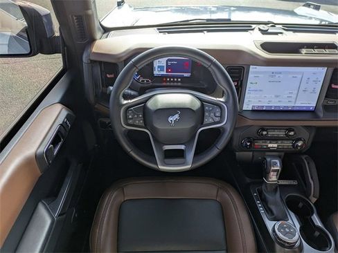 Used 2024 Ford Bronco Outer Banks image 32