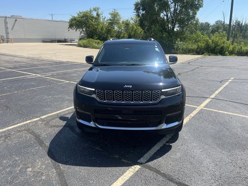 Used 2021 Jeep Grand Cherokee L Summit w/ Luxury Tech Group V image 2