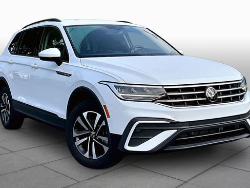Used 2023 Volkswagen Tiguan S FWD image 3