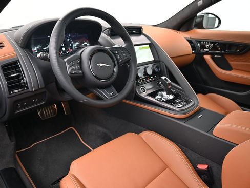 Used 2024 Jaguar F-TYPE R image 4