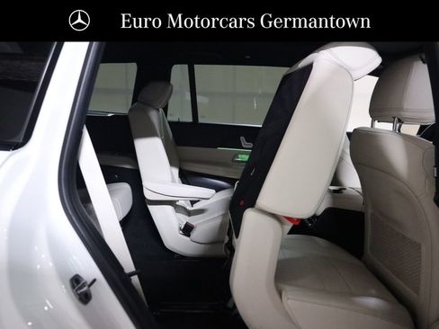 Used 2025 Mercedes-Benz GLS 450 4MATIC w/ AMG Line Exterior image 60