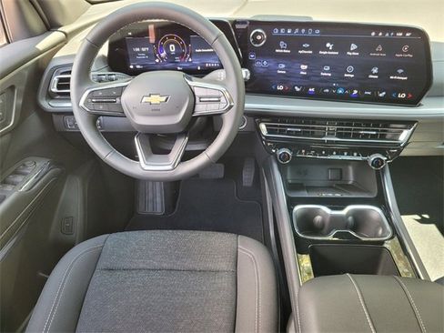 New 2025 Chevrolet Traverse LT image 19