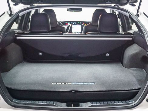 Certified 2019 Toyota Prius Prime Advanced w/ Carpet Mat Package image 25