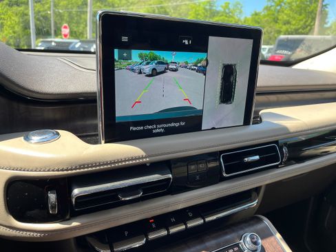 Used 2021 Lincoln Aviator Grand Touring w/ Equipment Group 301A AWD/4WD image 18