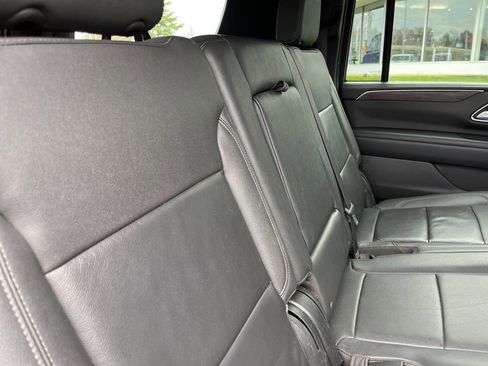 Used 2022 Chevrolet Suburban LT image 45